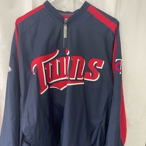 Twins windbreaker